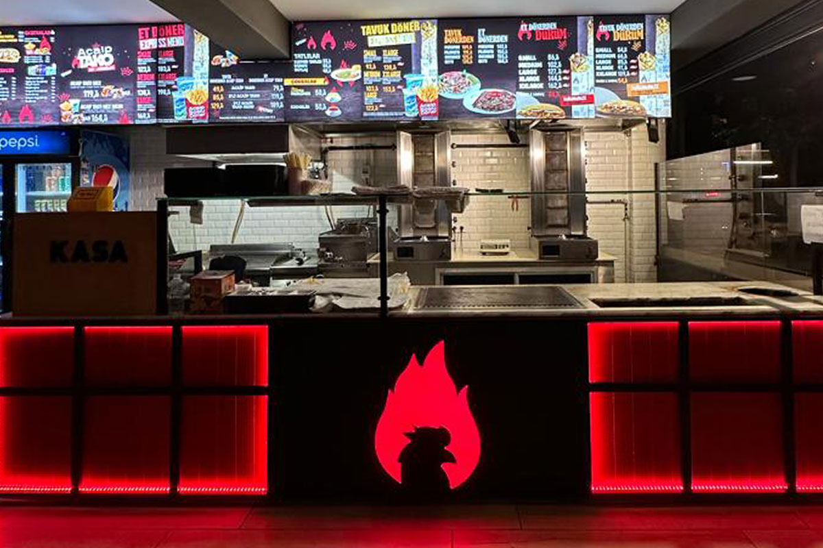 Acaip Soslu Döner